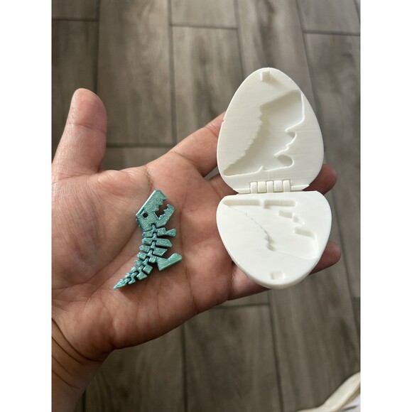 3D Printed Fossil Flexi Rex Egg. Fidget Toy. - Picture 9 of 9